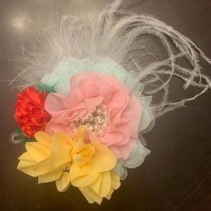 Floral and feather hairpiece